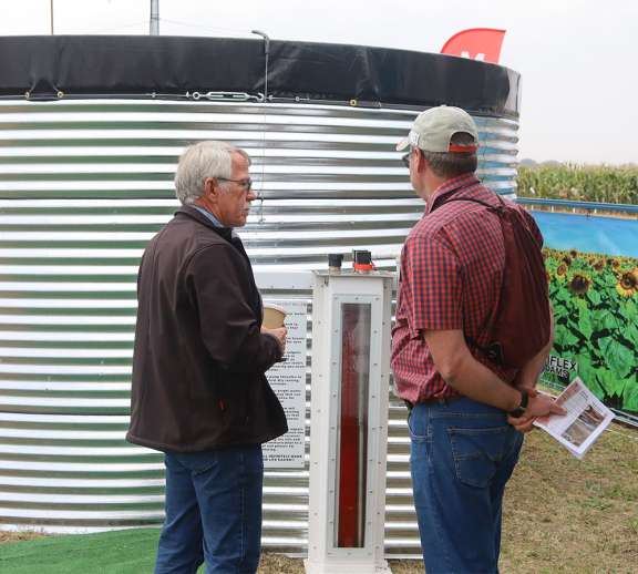 Our proven step-by-step system ensures easy installation, helping you set up your dam correctly and efficiently.